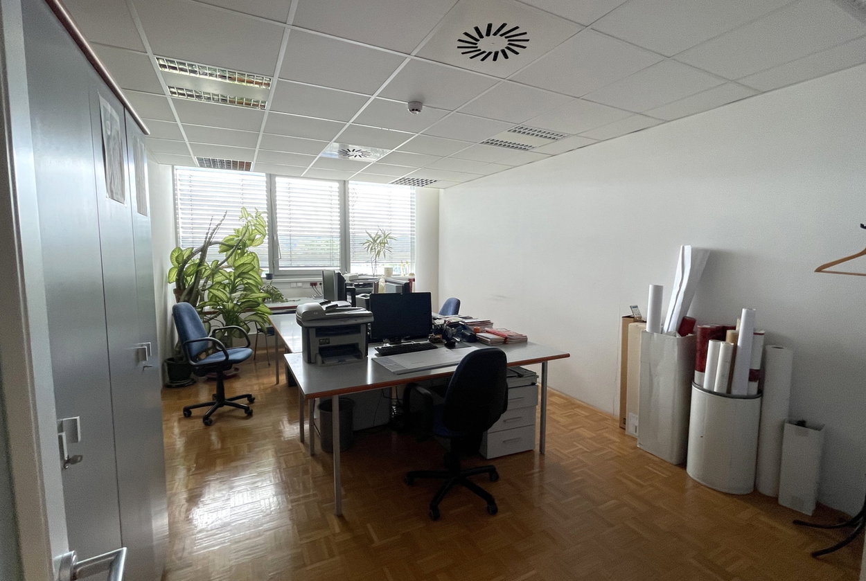 Lokacija: Ljubljana mesto, Moste-Polje, BTC