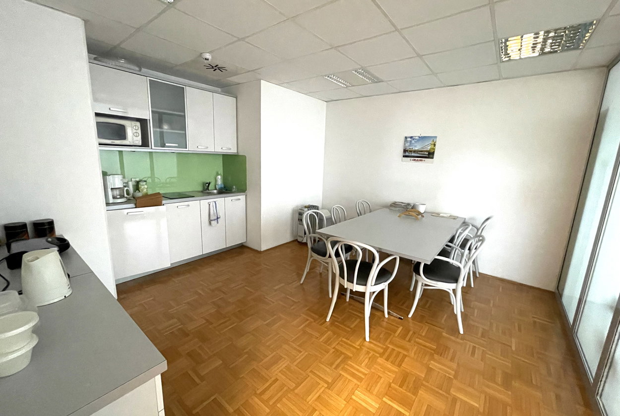 Lokacija: Ljubljana mesto, Moste-Polje, BTC