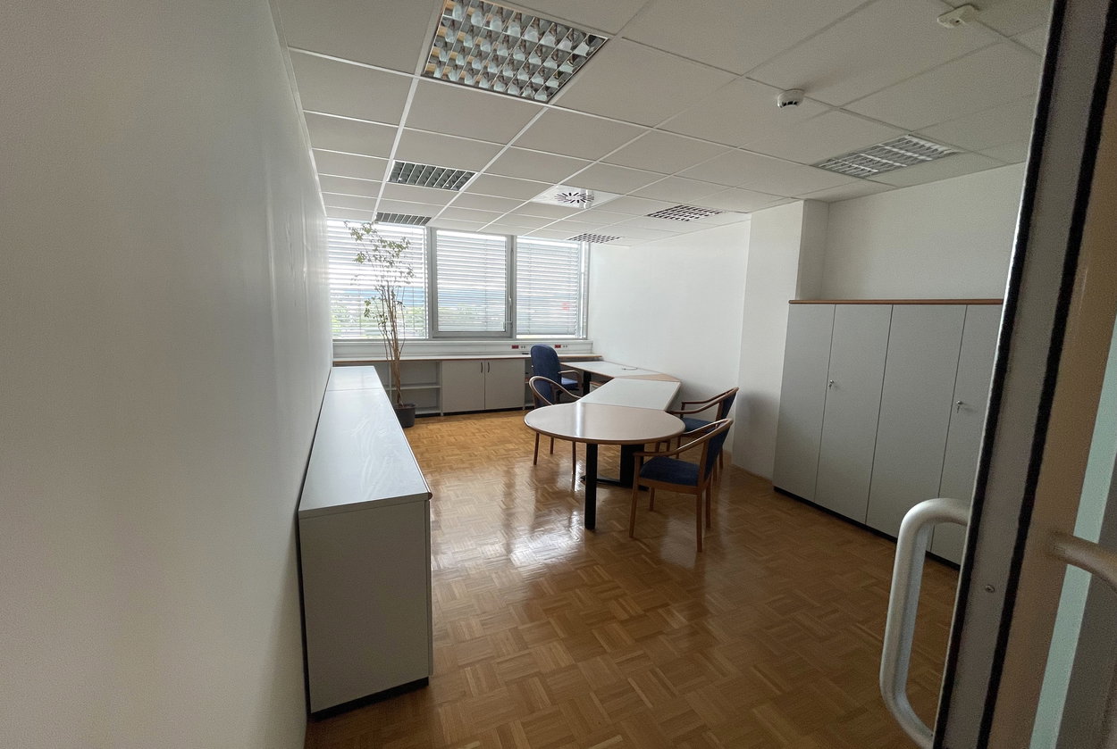 Lokacija: Ljubljana mesto, Moste-Polje, BTC