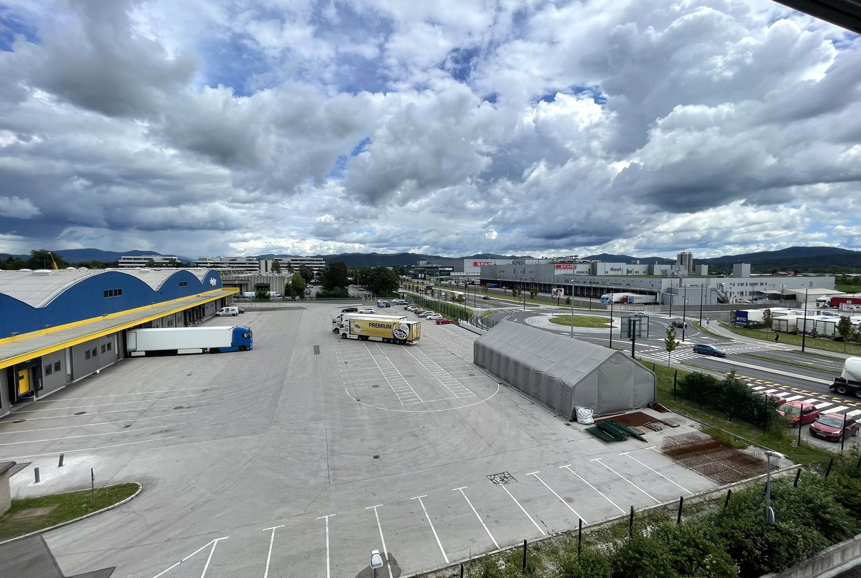 Lokacija: Ljubljana mesto, Moste-Polje, BTC