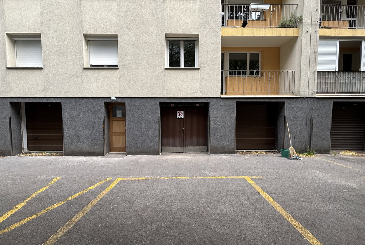Lokacija: Ljubljana mesto, Center, Prule