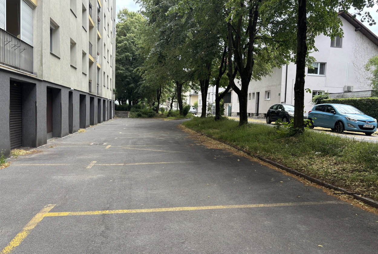 Lokacija: Ljubljana mesto, Center, Prule