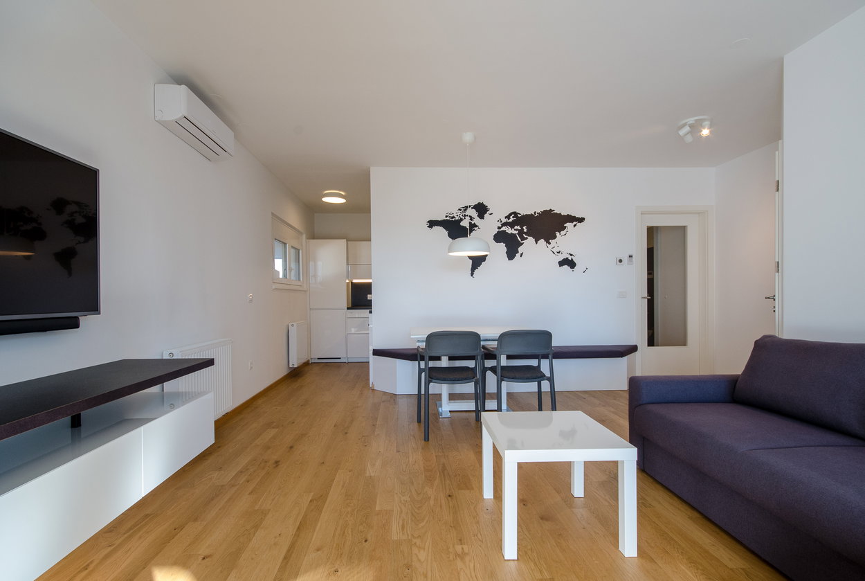 Lokacija: Ljubljana mesto, Moste-Polje, Zelena jama