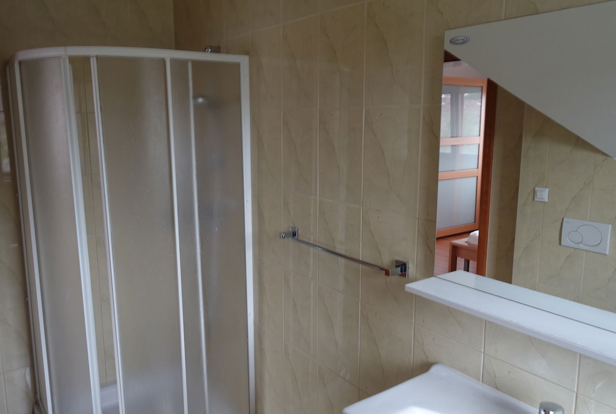 Lokacija: Ljubljana mesto, Šiška, Šmartno pod Šmarno goro