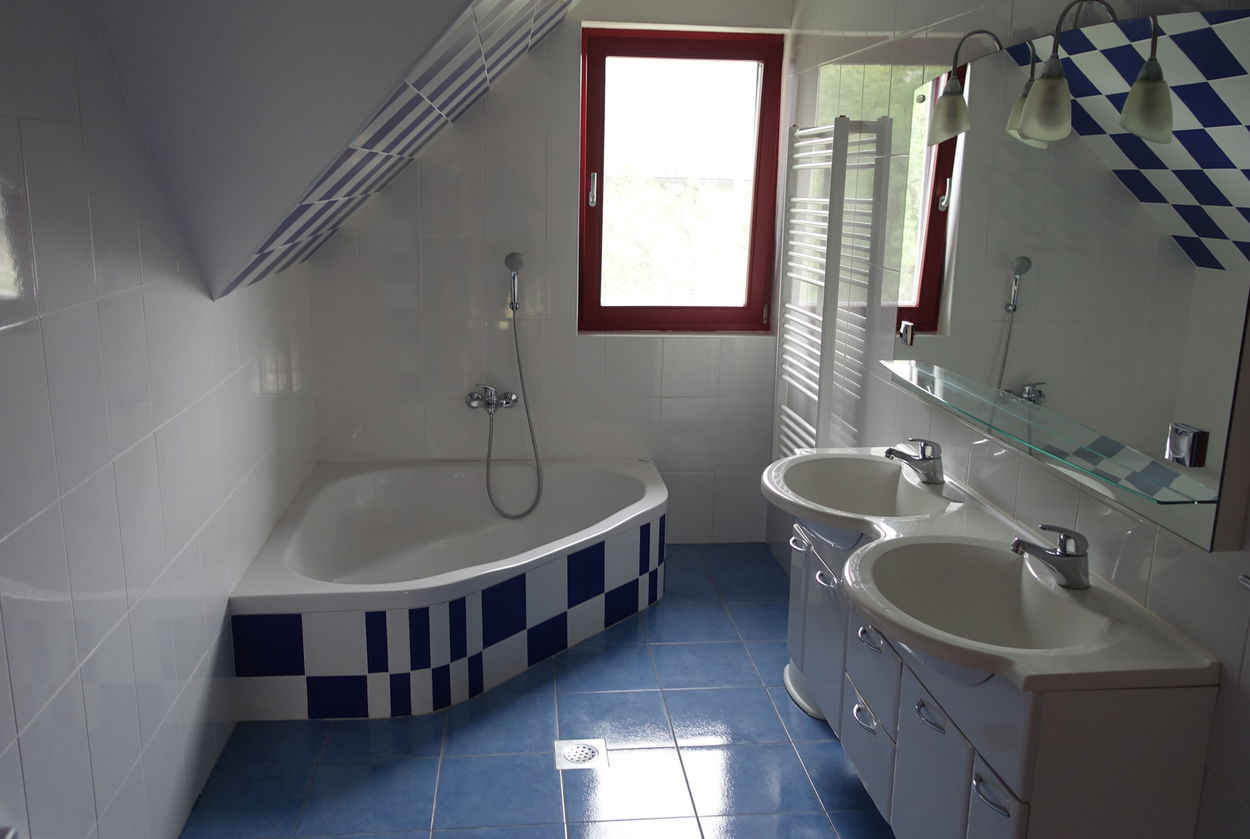 Lokacija: Ljubljana mesto, Šiška, Šmartno pod Šmarno goro