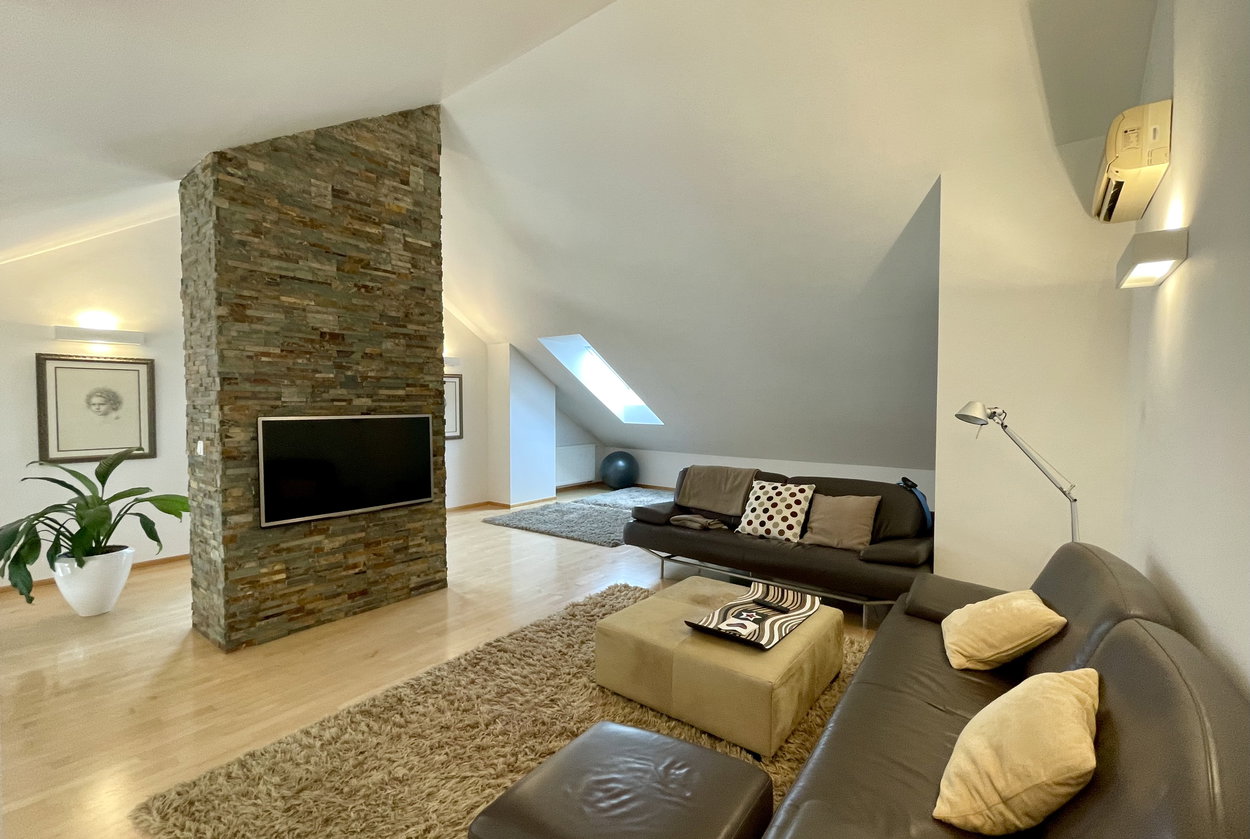 Lokacija: Ljubljana mesto, Vič-Rudnik, Brdo