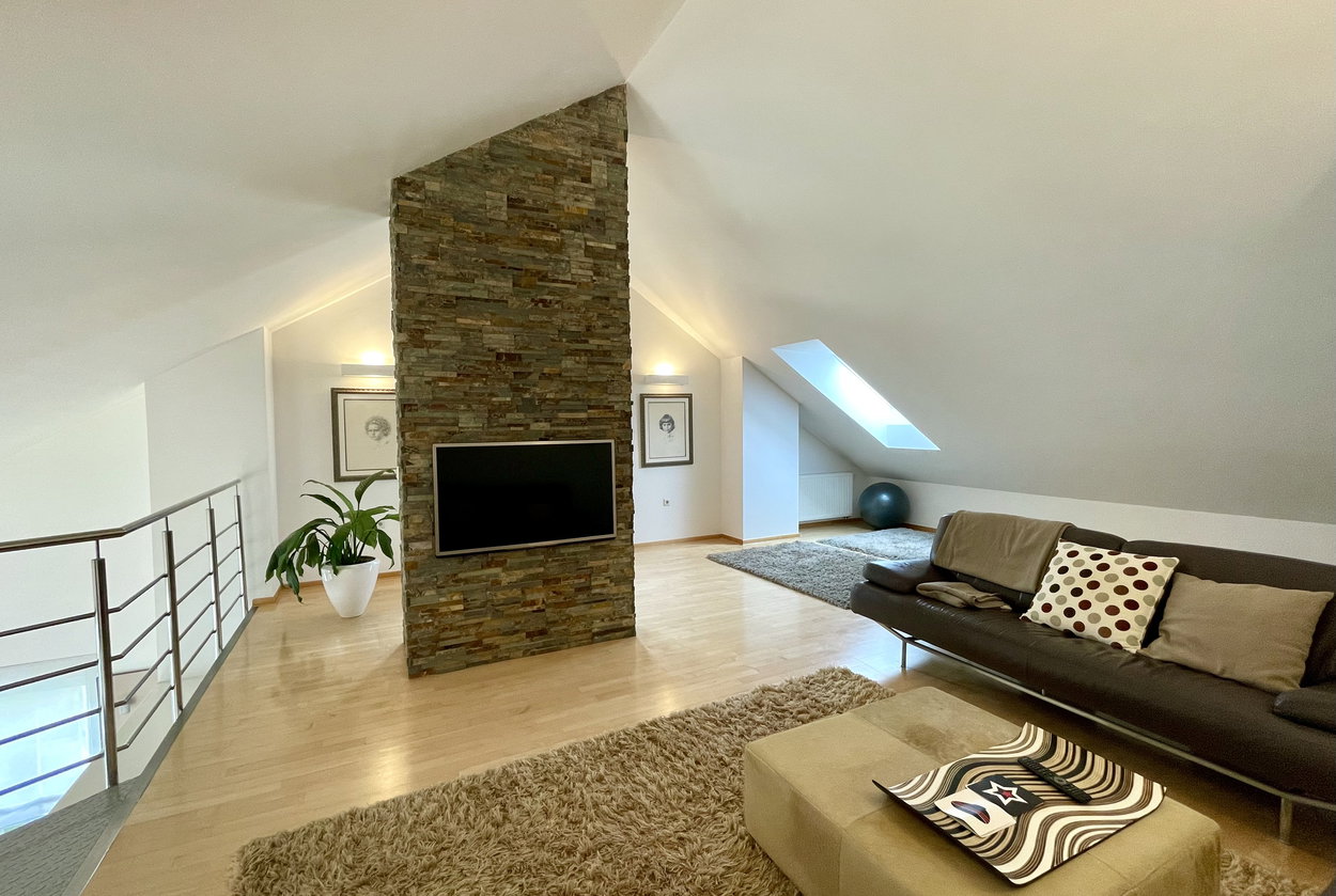 Lokacija: Ljubljana mesto, Vič-Rudnik, Brdo