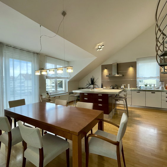 Lokacija: Ljubljana mesto, Vič-Rudnik, Brdo