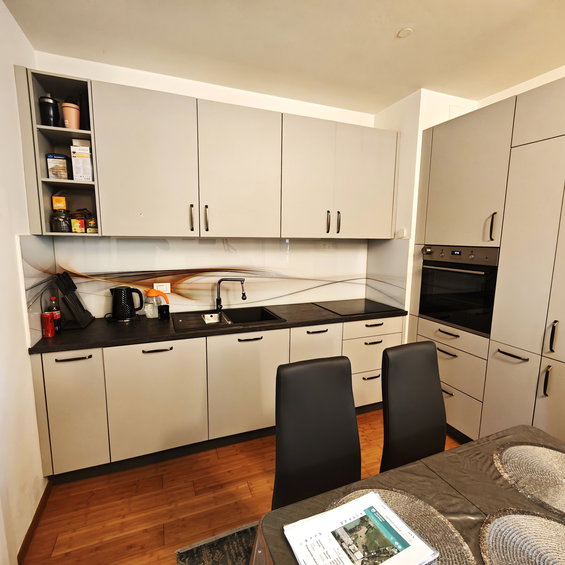 Lokacija: Ljubljana mesto, Bežigrad, Črnuče