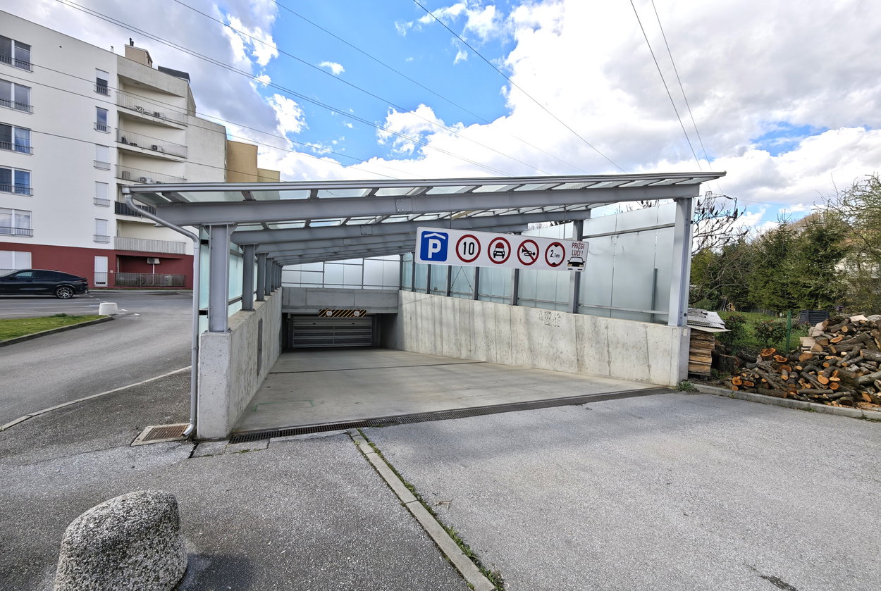 Lokacija: Ljubljana mesto, Bežigrad, Črnuče