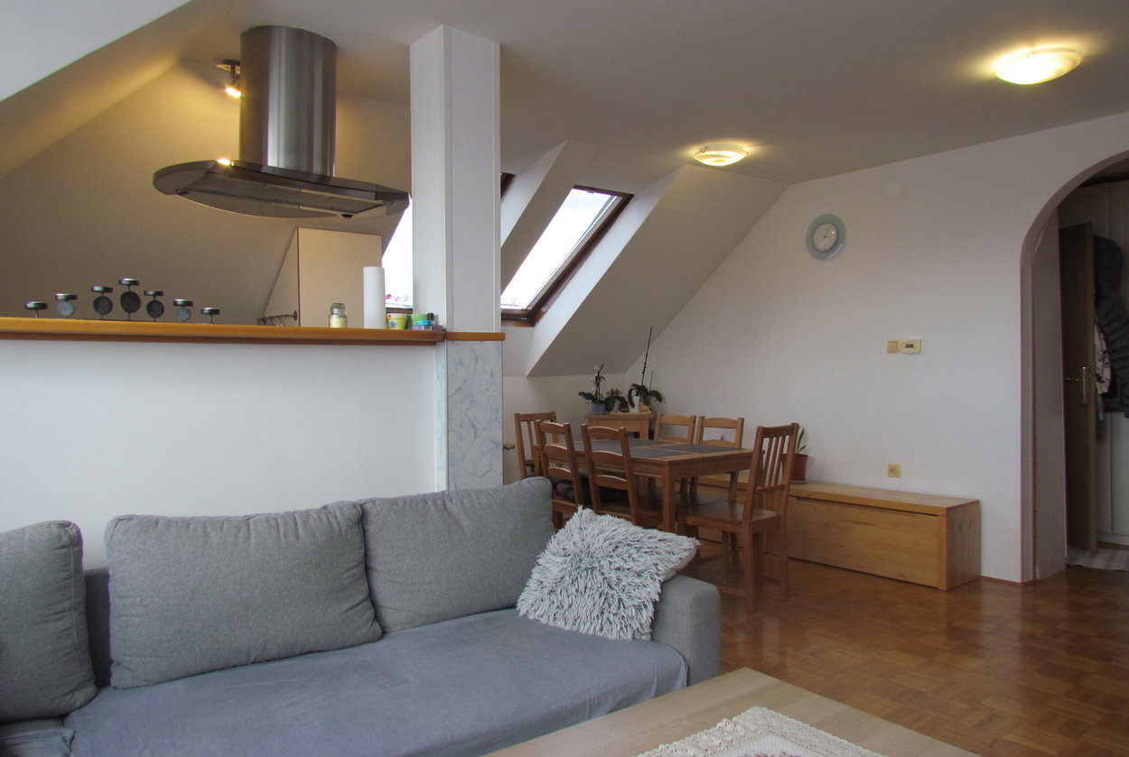 Lokacija: Ljubljana mesto, Moste-Polje, Moste