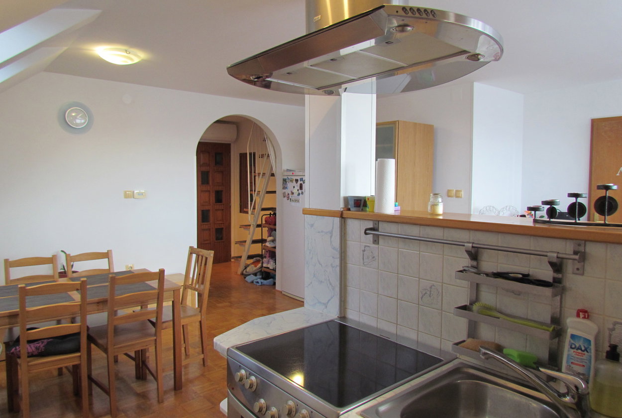 Lokacija: Ljubljana mesto, Moste-Polje, Moste