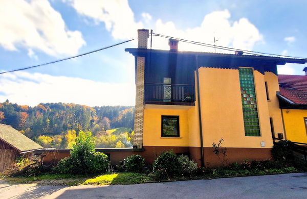 Lokacija: Ljubljana okolica, Kamnik, Laze v Tuhinju