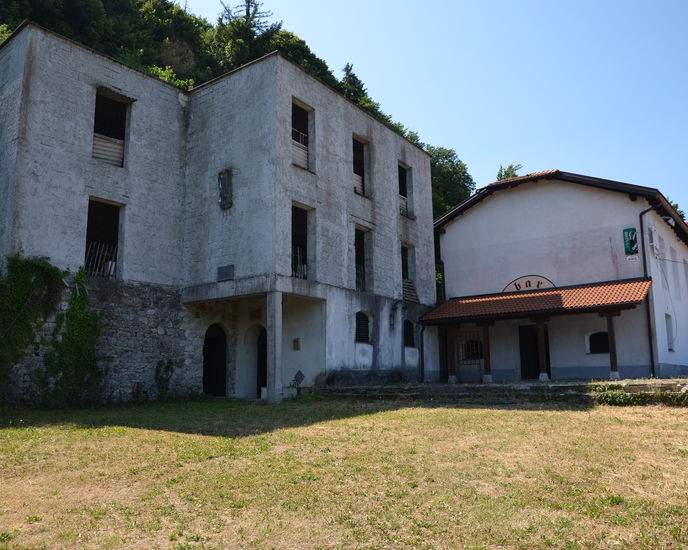 Lokacija: Obalno - kraška, Divača