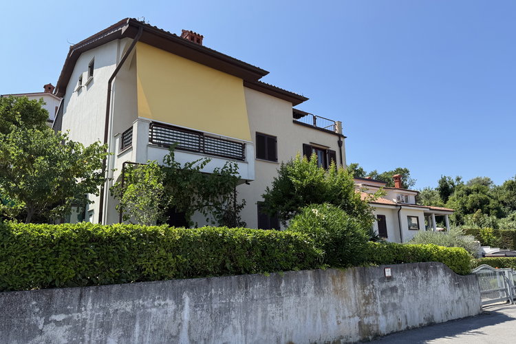 Lokacija: Obalno - kraška, Izola, Jagodje