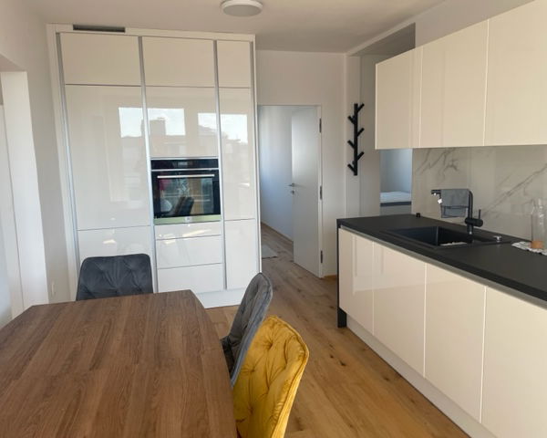 Location: Ljubljana City, Bežigrad, Bs3