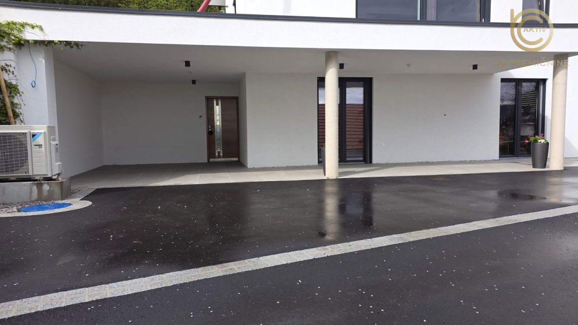 Lokacija: Ljubljana okolica, Domžale, Ihan