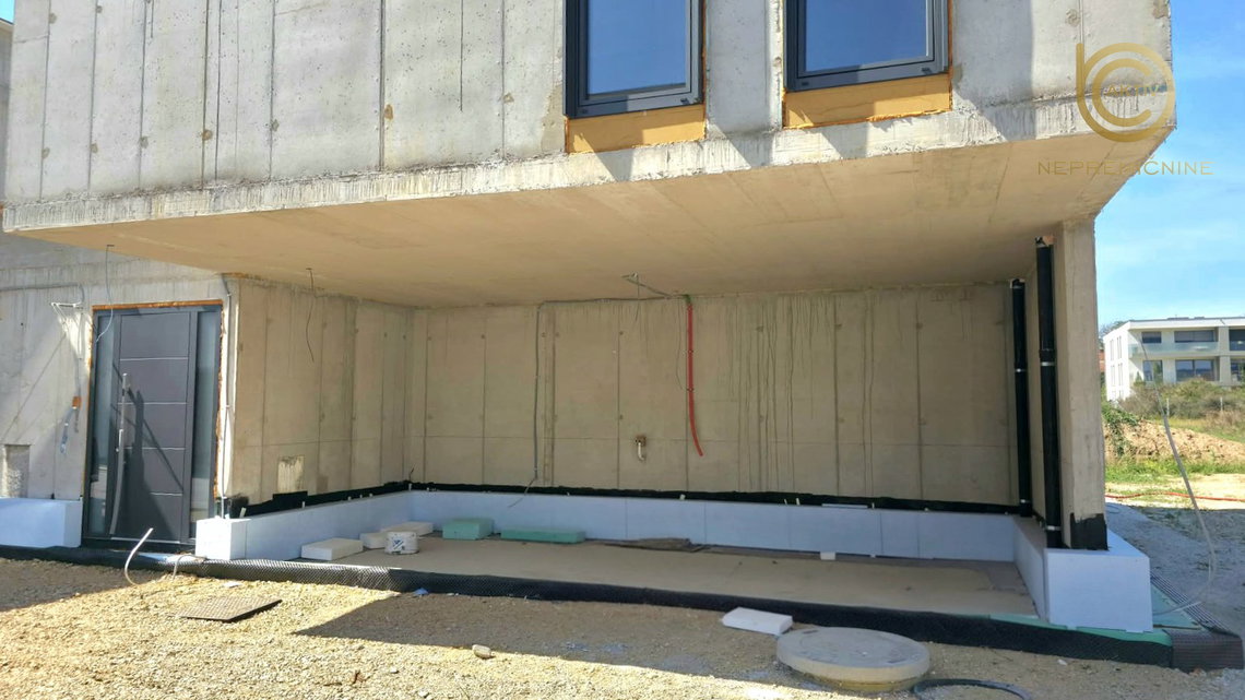 Lokacija: Ljubljana mesto, Moste-Polje, Zg. Zadobrova