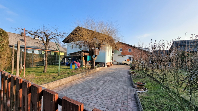 Lokacija: Ljubljana okolica, Domžale, Domžale