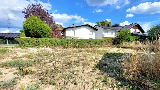 Lokacija: Ljubljana okolica, Domžale, Srednje Jarše