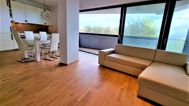 Lokacija: Obalno - kraška, Koper, Markovec