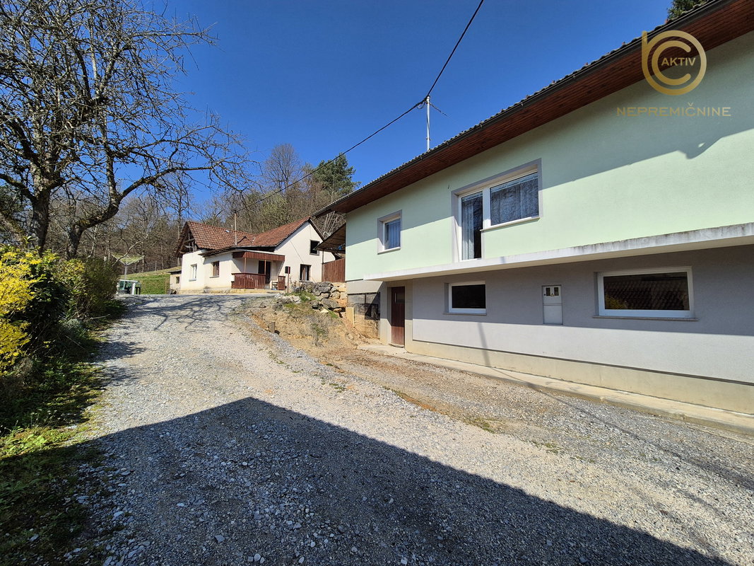 Lokacija: Ljubljana okolica, Vrhnika, Drenov grič