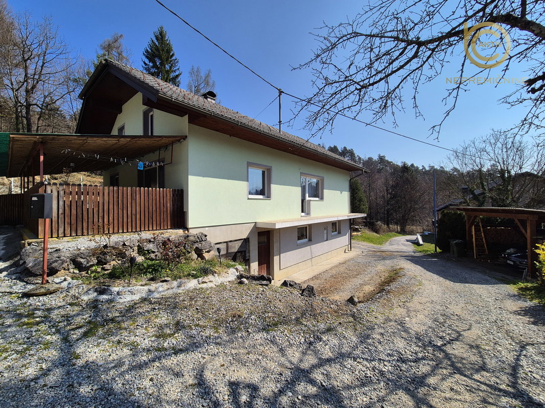 Lokacija: Ljubljana okolica, Vrhnika, Drenov grič