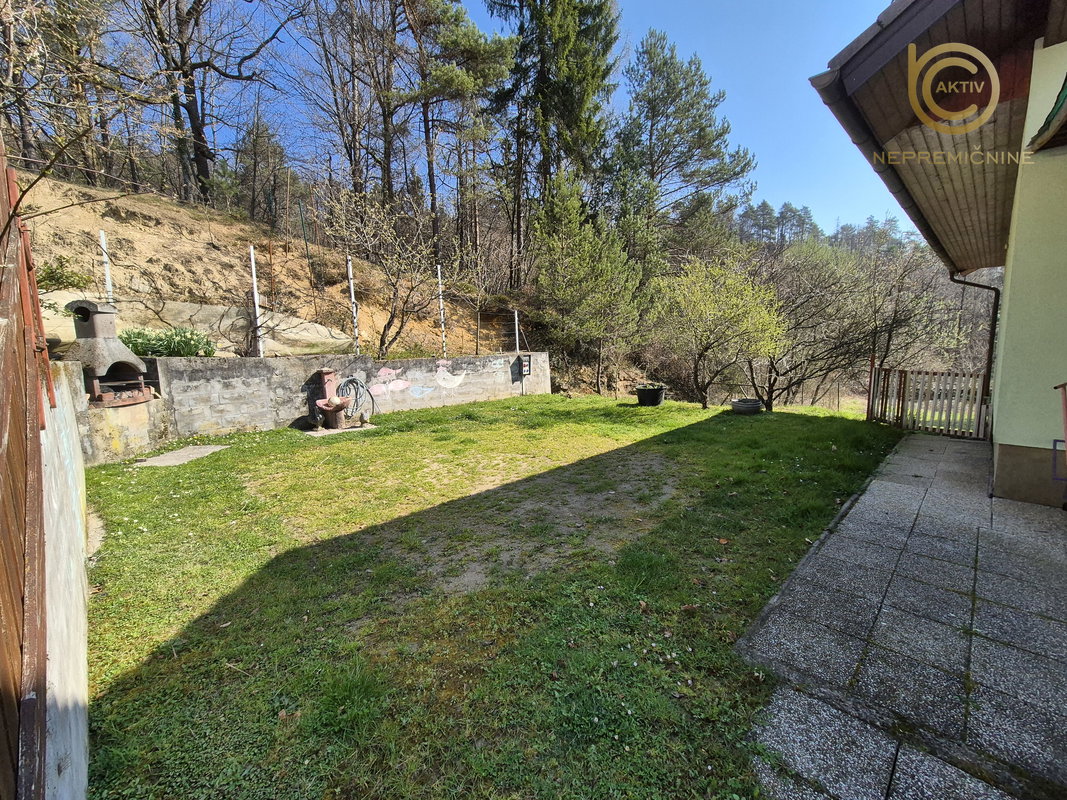 Lokacija: Ljubljana okolica, Vrhnika, Drenov grič