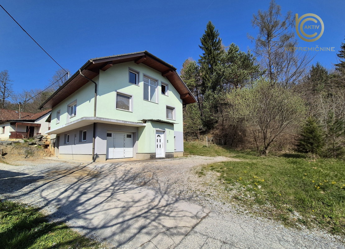 Lokacija: Ljubljana okolica, Vrhnika, Drenov grič