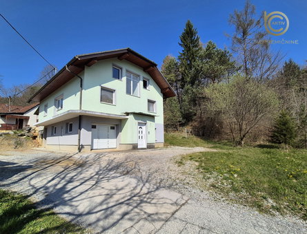 Lokacija: Ljubljana okolica, Vrhnika, Drenov grič