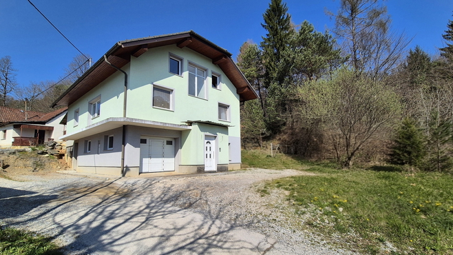 Lokacija: Ljubljana okolica, Vrhnika, Drenov grič