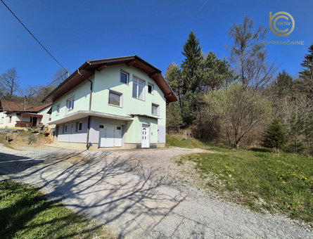 Lokacija: Ljubljana okolica, Vrhnika, Drenov grič