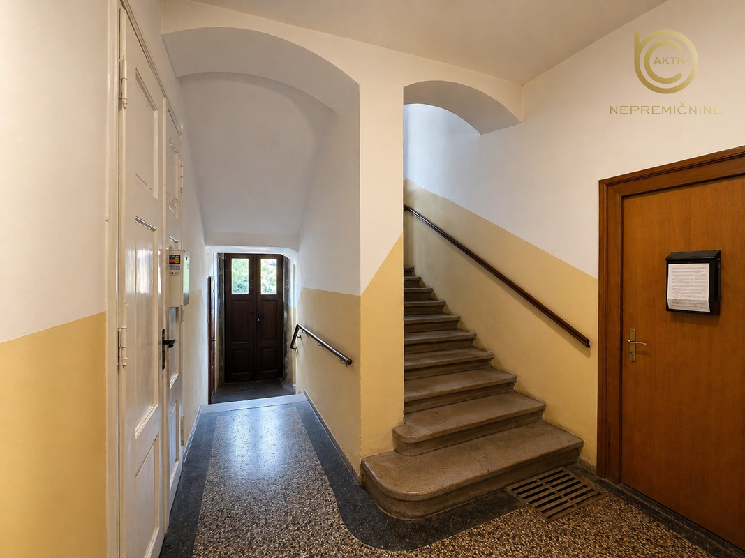 Lokacija: Ljubljana mesto, Center, Center