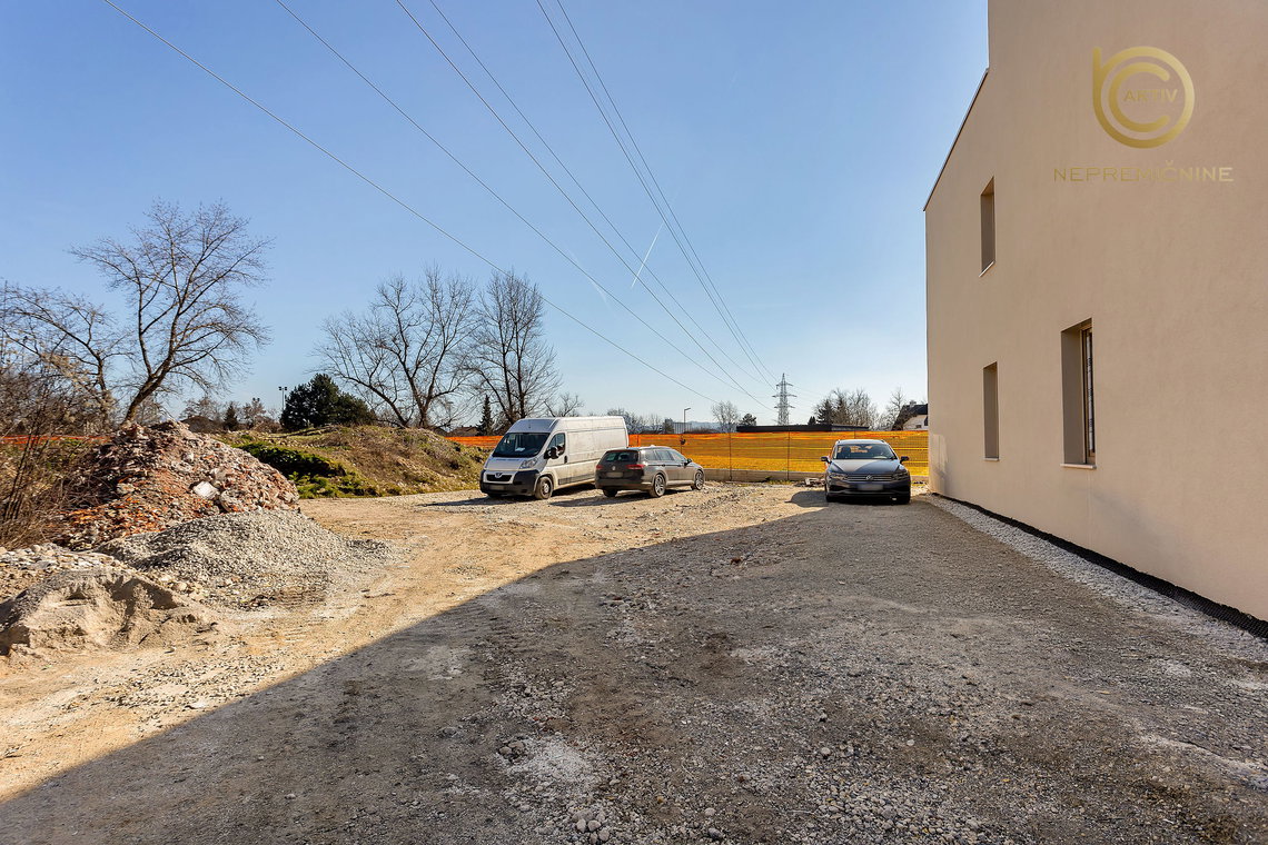 Lokacija: Ljubljana okolica, Domžale, Spodnje Jarše