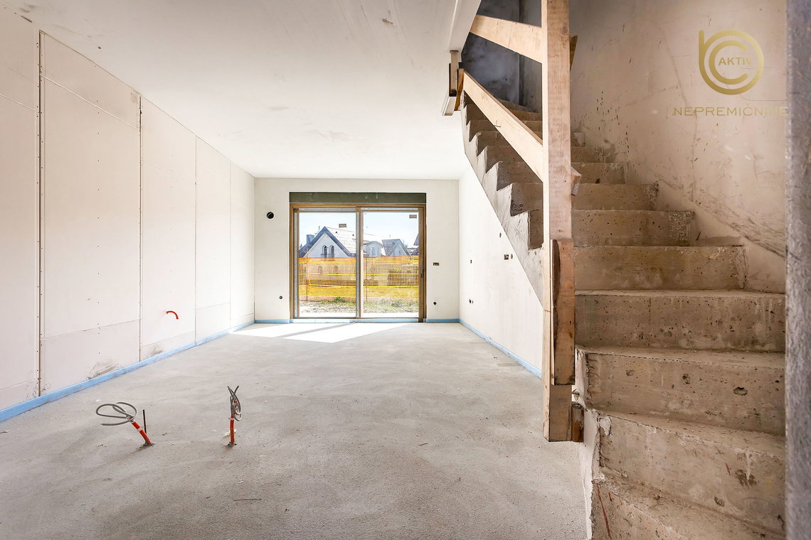 Lokacija: Ljubljana okolica, Domžale, Spodnje Jarše