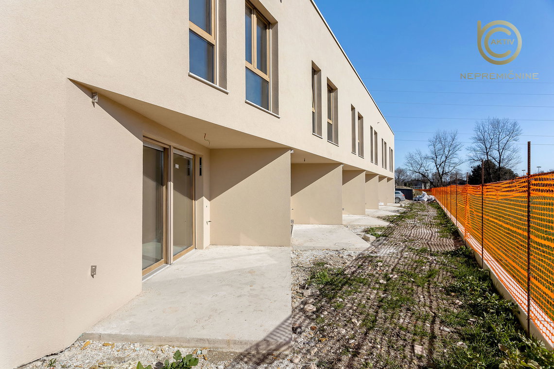 Lokacija: Ljubljana okolica, Domžale, Spodnje Jarše