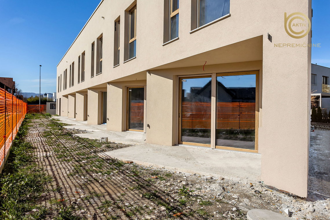 Lokacija: Ljubljana okolica, Domžale, Spodnje Jarše