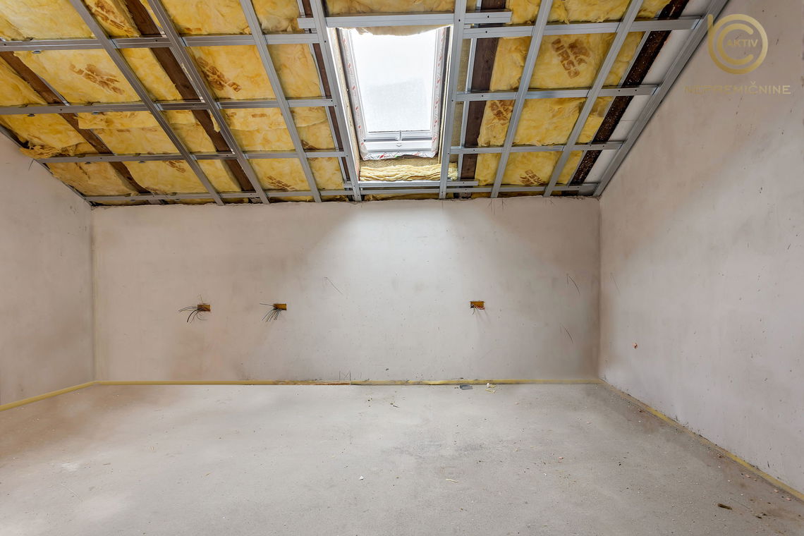 Lokacija: Ljubljana okolica, Mengeš, Mengeš