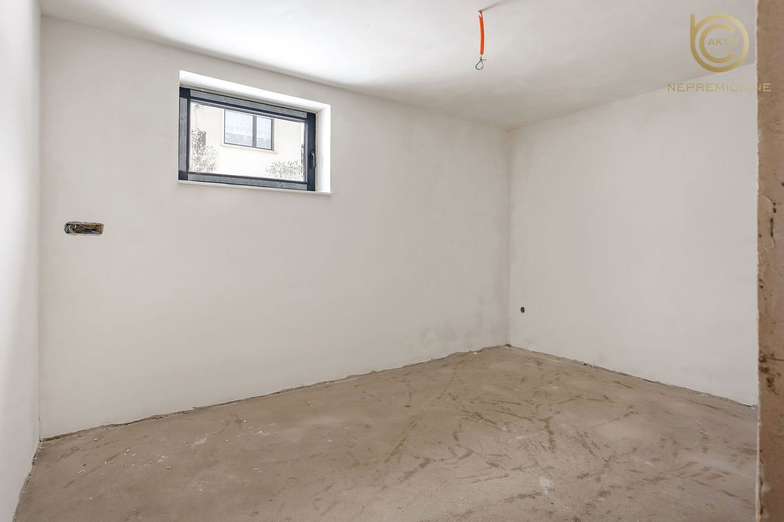 Lokacija: Ljubljana okolica, Mengeš, Mengeš