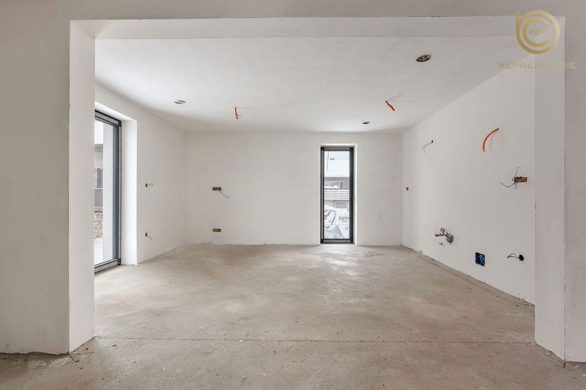 Lokacija: Ljubljana okolica, Mengeš, Mengeš