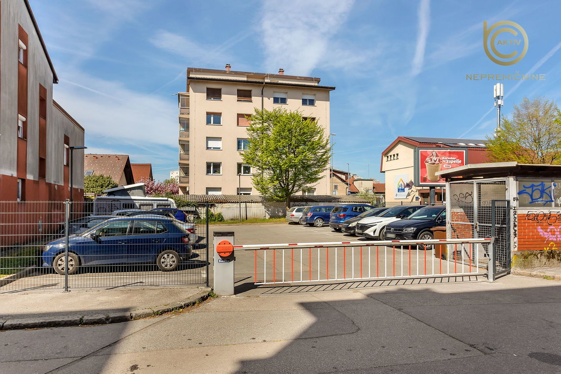 Lokacija: Ljubljana mesto, Šiška, Šiška