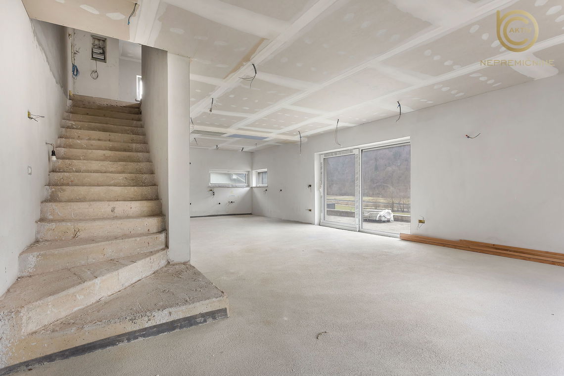 Lokacija: Ljubljana okolica, Lukovica, Kompolje