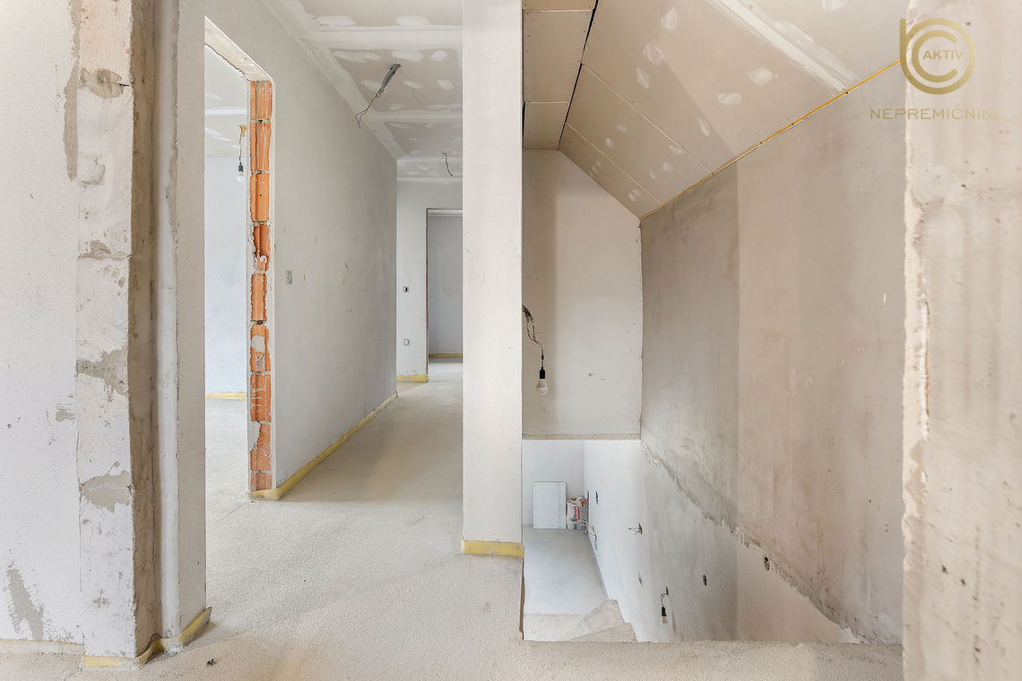 Lokacija: Ljubljana okolica, Lukovica, Kompolje