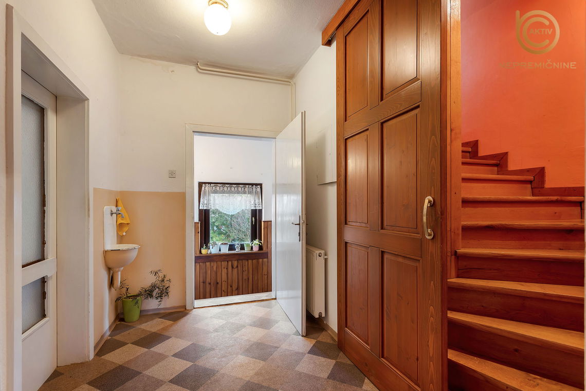 Lokacija: Gorenjska, Radovljica, Lesce