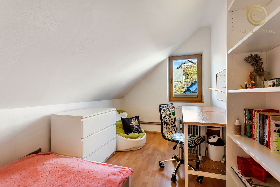 Lokacija: Gorenjska, Radovljica, Lesce