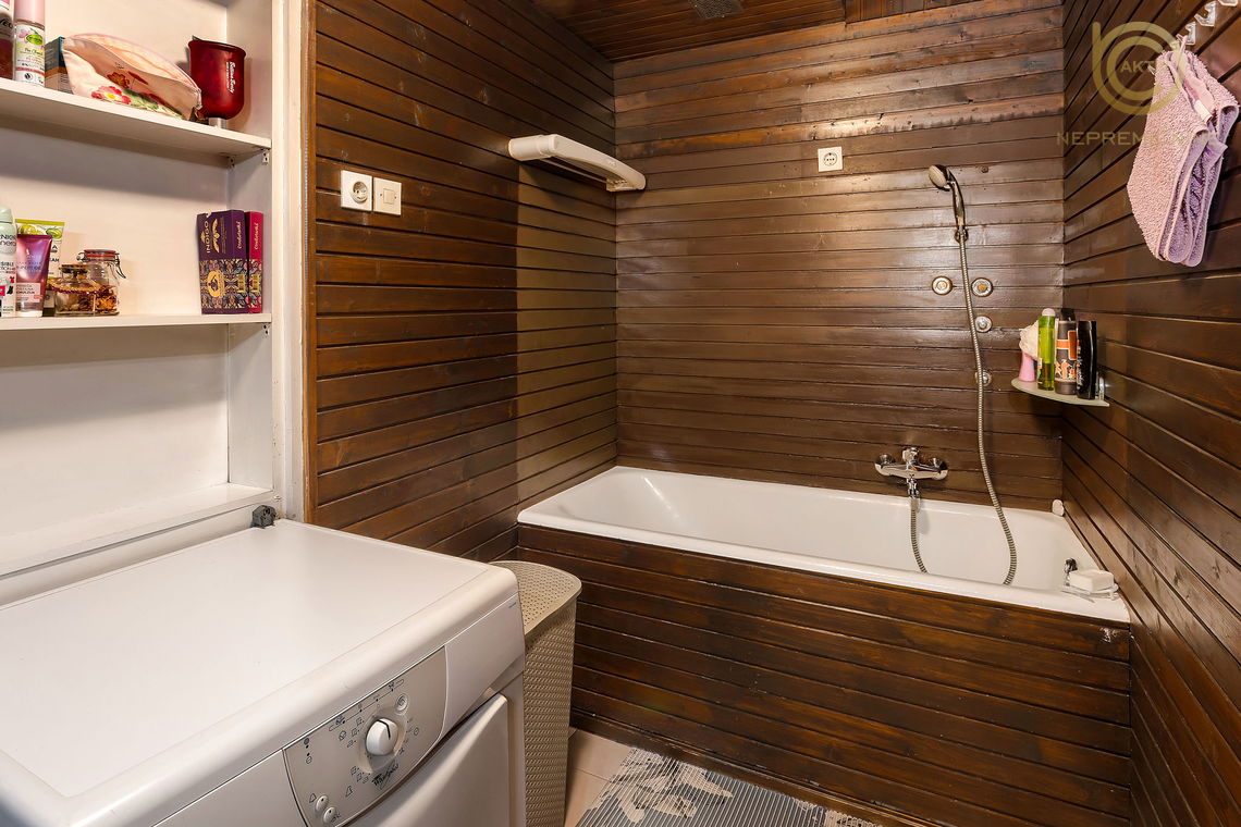 Lokacija: Gorenjska, Radovljica, Lesce