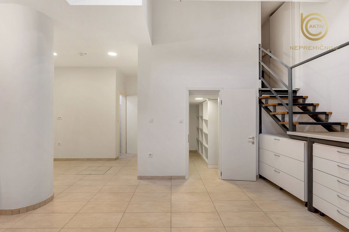 Lokacija: Ljubljana okolica, Domžale, Domžale