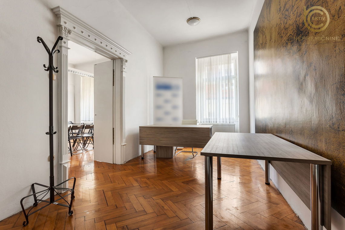 Lokacija: Gorenjska, Kranj, Center