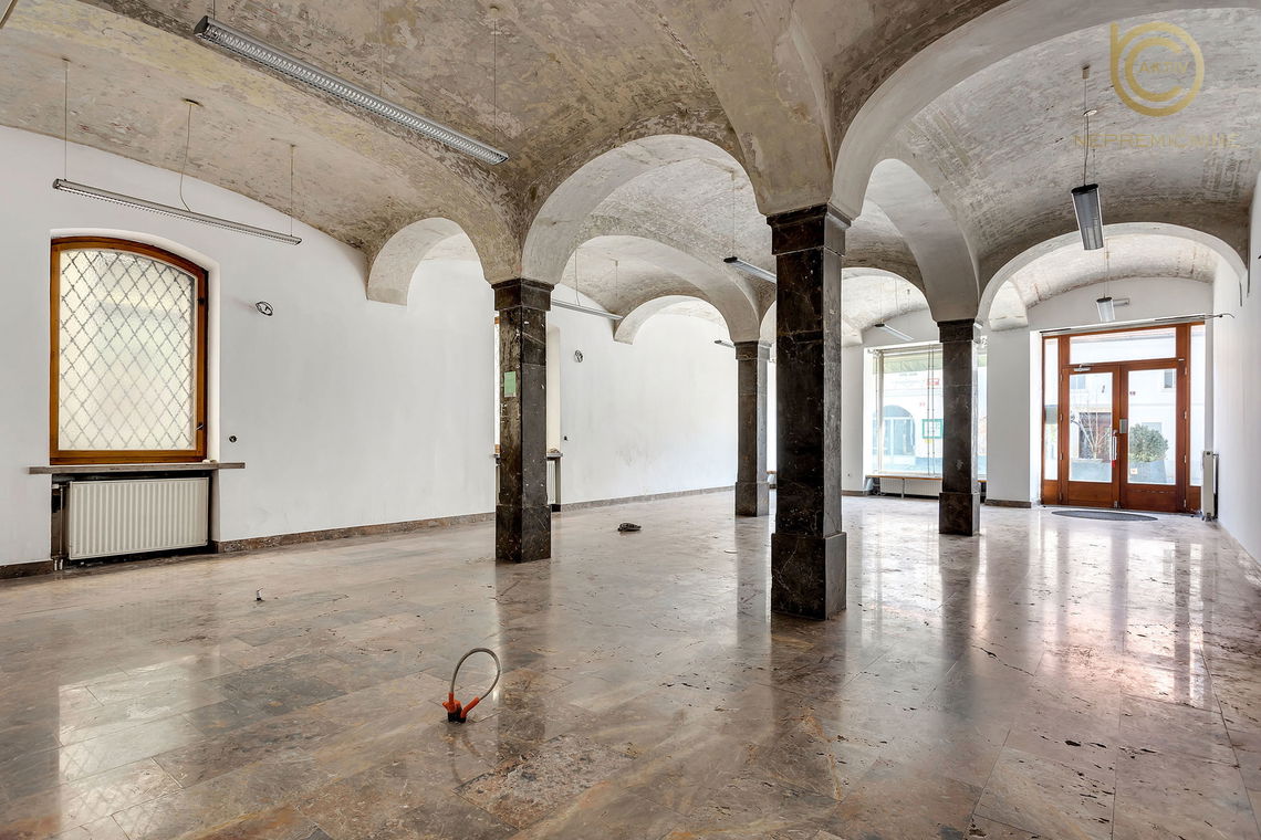 Lokacija: Gorenjska, Kranj, Center