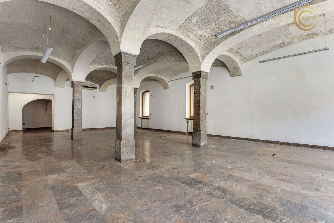 Lokacija: Gorenjska, Kranj, Center